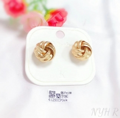 Trendy fashion stud earring