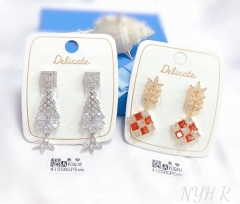 Dazzling fashion pendant earrings