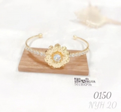 Gorgeous Flower Shape Shiny Bangle