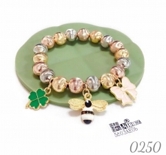 Green four-leaf clover bee pink bow bracelet