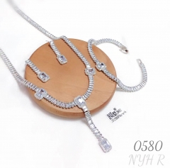 Fashionable four-piece square diamond necklace