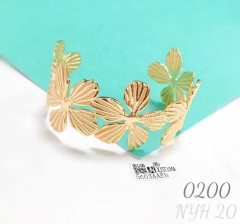 Personalized delicate flower bracelet