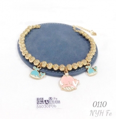 Dolphin pendant bead bracelet