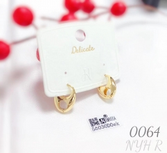Delicate gold hollow earrings