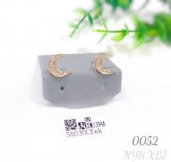 Fashionable zirconia moon-shaped Gold-plated jewelry