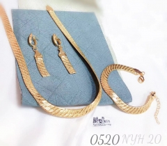 Exquisite gold bracelet, bangle and earrings three-piece set