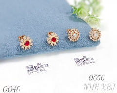 Flower zircon stud earrings