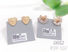 Hot-selling personalized small fan-shaped stud earrings