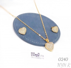 Heart-shaped Zircon stud necklace set