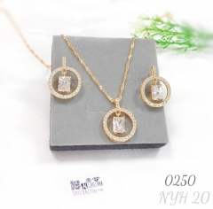 A collection of fashionable zircon necklaces, earrings and jewelry