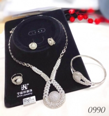 Luxurious 4-piece zirconia statement jewelry set