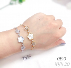 Cubic Zirconia Lucky Four-Leaf Clover Adjustable Bracelet