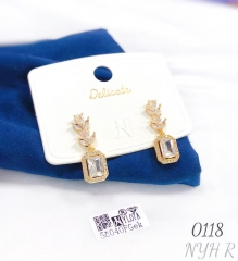 Versatile women's exaggerated and atmospheric zircon earrings