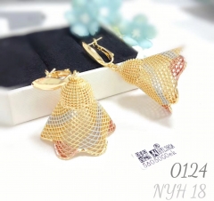 Small pagoda earrings