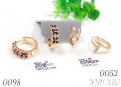 Black clover or nail earrings with diamonds