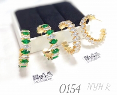 Gold earrings with diamonds