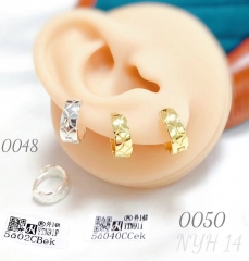 Irregular geometric hoop earrings