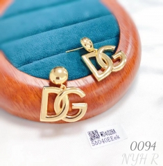 DG letter stud earrings are fashionable and made of copper