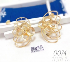 Stylish gold-plated floral jewelry makes an elegant gift