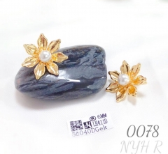 Fashion flower pearl gold-plated earrings for couples