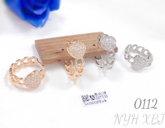 Heart-shaped zircon earrings