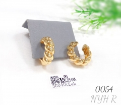 18K gold-plated spiral textured ear clips