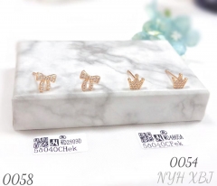 Pendientes de corona de moda con incrustaciones de circonitas cúbicas