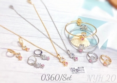 White and pink zircon necklace set (four pieces)