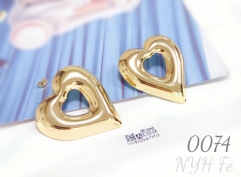 Gold-plated hollow heart-shaped earrings, fashion accessories