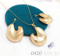 Latest high-end pendant earrings, fashionable jewelry