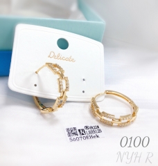 Stylish gold-plated chain earrings inlaid with zircon stones.