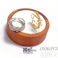 Irregularly twisted gold-plated zircon open ring