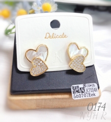 Delicate and sweet zircon heart-shaped earrings for women