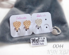 Sweet gold-plated hearts little earrings