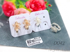 Simple floral gold plated silver earrings