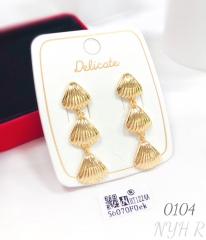 Wholesale fashionable gold-plated three-shell shaped earrings
