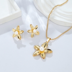 Gold petal-shaped necklace and earring set