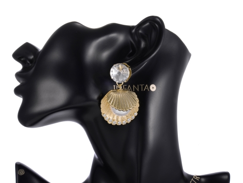 Women's Metallic Seashell Pearl Earrings