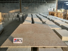 Rusty Yellow G682 Granite Tiles Honed Finish Way With Nice Price