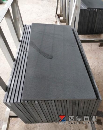 Hainan Black Basalt Blue Basalt Tiles Grinding 400 With Cat Paw