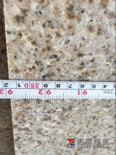 Yellow Rusty G682 Granite Polished Small Slabs