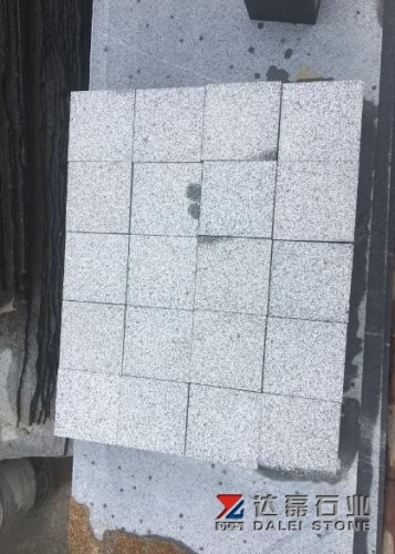 Padang Dark Granite G654 Curbstone Dalei Stone Wholesale