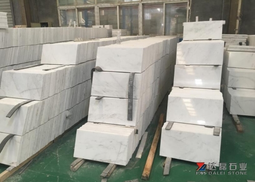 China Local White Marble Thin Tiles Polished Floor Project