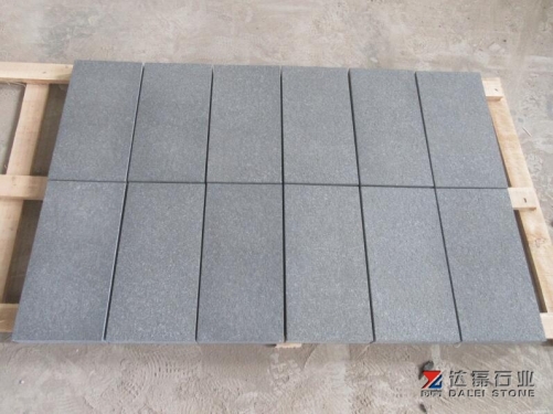 New G36 Dark Grey Granite Tiles Flamed Waterproof Dry finish Way
