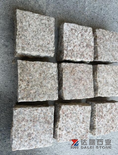 Yellow Rusty G682 Cube Stone Top Flamed Rest Natural Split