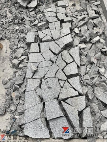 New G654 Crazy Paver Stone Sesame Dark Grey Granite Irregular Paving Stone Factory Price
