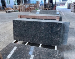 Tan Blown Black Color Granite Tiles Polished Construction Material