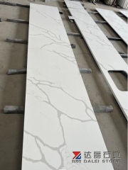 White Calacatta Quartz Kitchen Countertops With Sinks