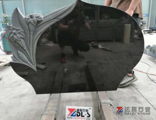 Black Headstone Carving Monuments Sale