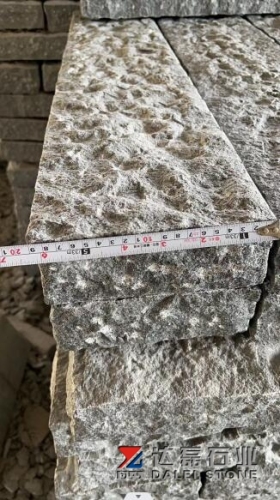 G654 Dark Grey Granite Pineapple Picked Surface Kerbstone